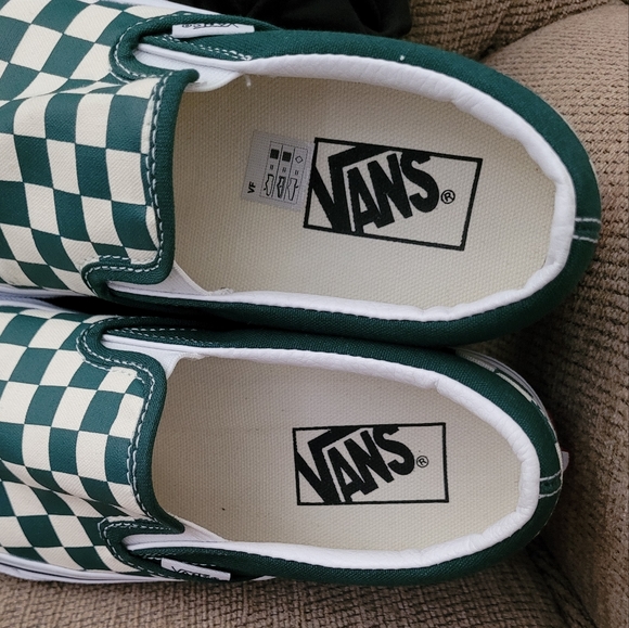 VANS UNISEX CLASSIC SLIP ON GREEN CHECKERBOARD SNEAKERS - Picture 9 of 13